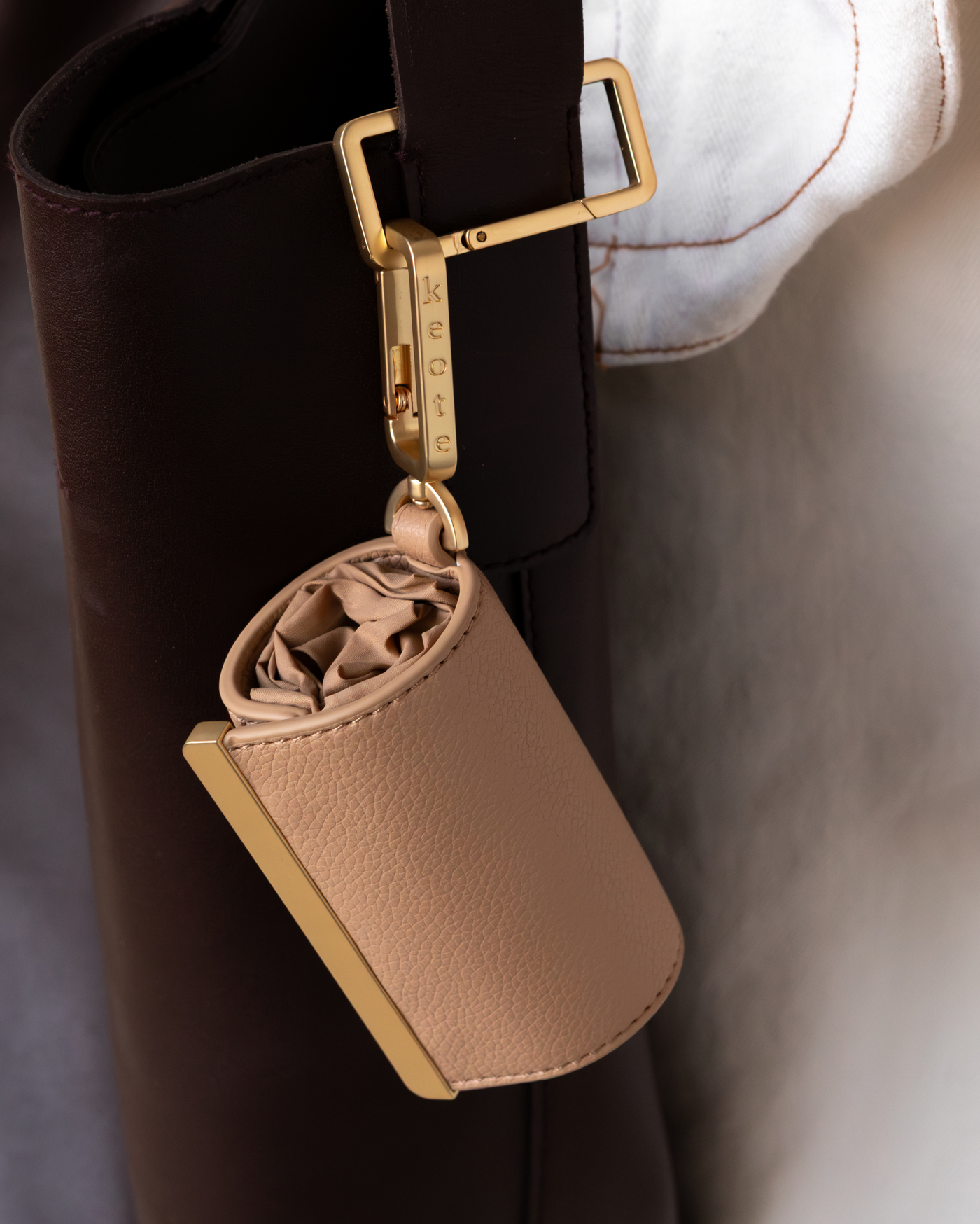 QuickBucket - keychain tote (caramel)